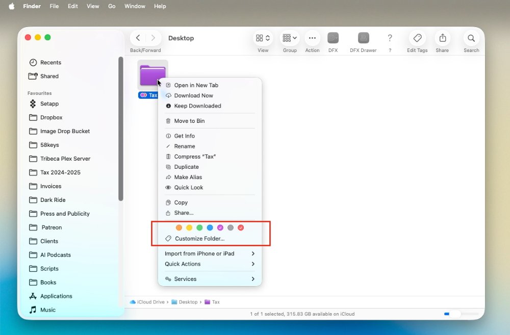 На экране компьютера отображается окно Finder с открытым контекстным меню. Меню включает такие параметры, как «Открыть», «Загрузить» и «Настроить папку», а внизу находится выбор цвета.